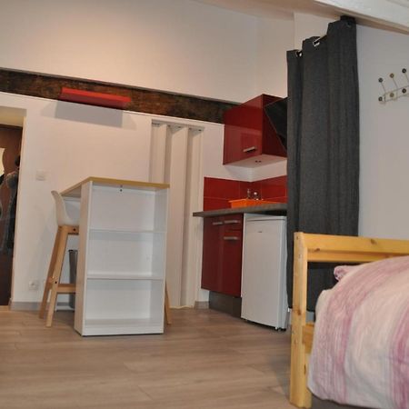 Studio Evian Centre Luaran gambar
