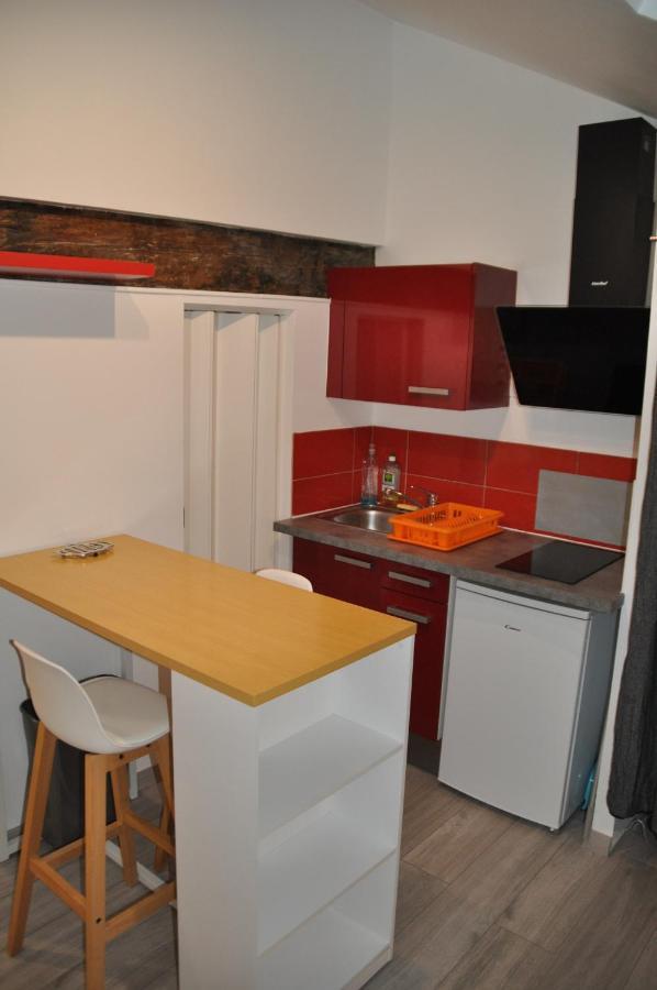 Studio Evian Centre Luaran gambar