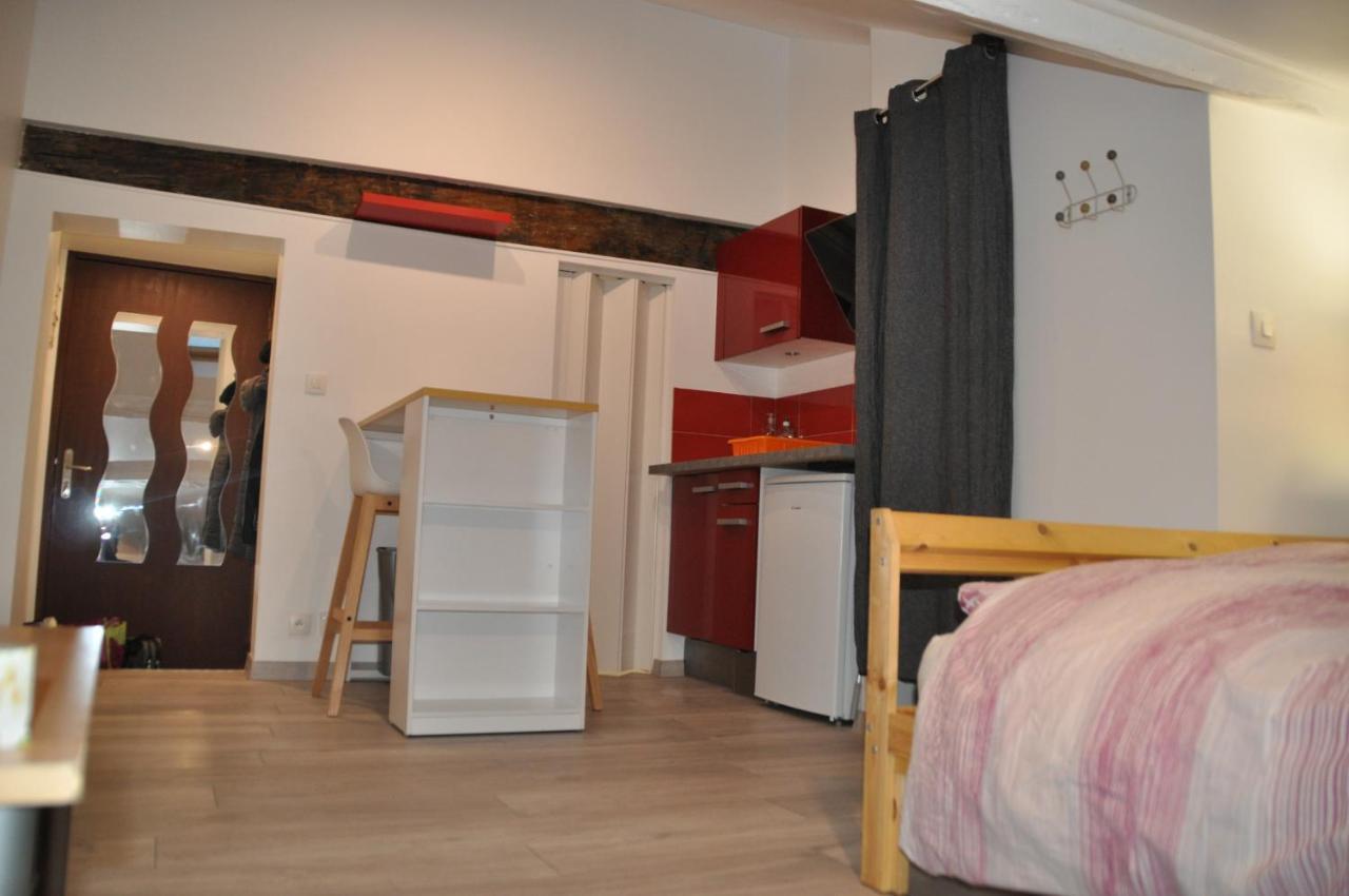 Studio Evian Centre Luaran gambar